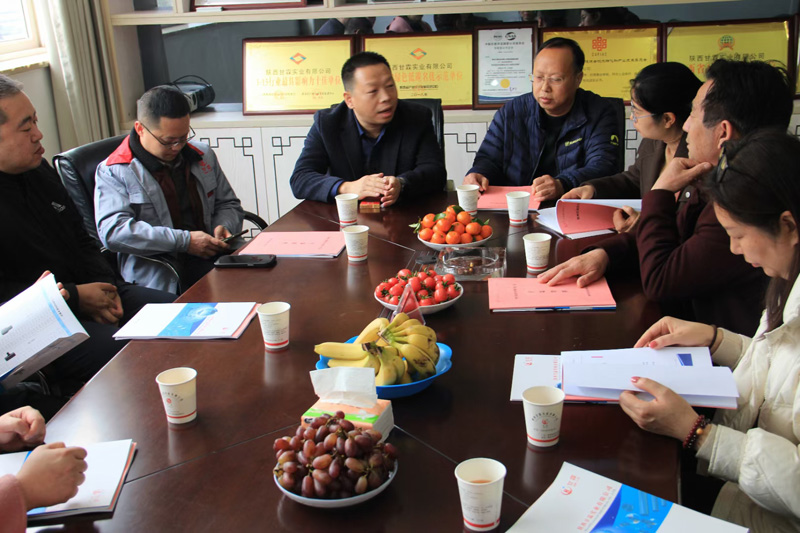 三門峽市陜州區水利局張局長，自來水公司趙總經理等人蒞臨陜西甘霖實業公司考察指導工作